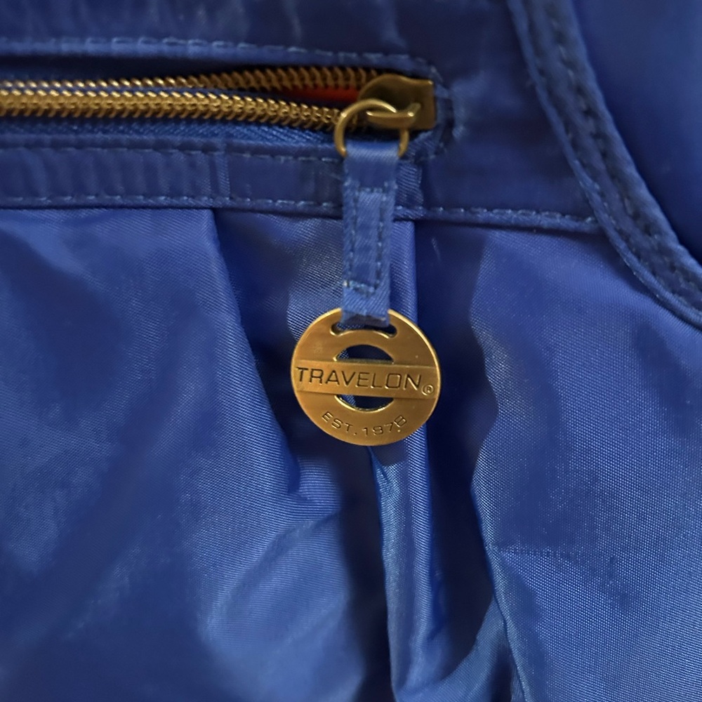 Travelon Royal Blue Crossbody Bag - Picture 3 of 9